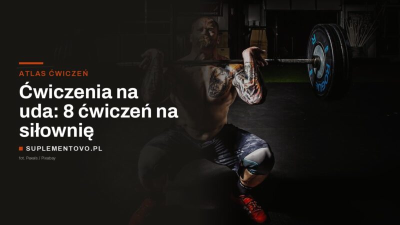 Mężczyzna wykonujący przysiad ze sztangą na siłowni